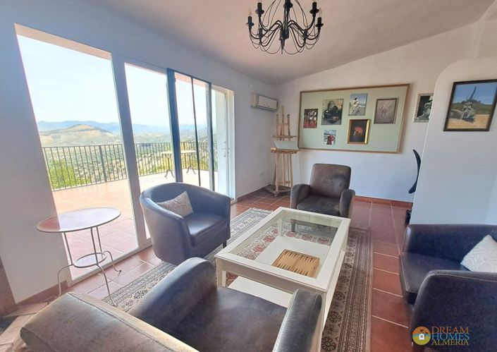 Image No.4-3 Bed Semi-Detached for sale