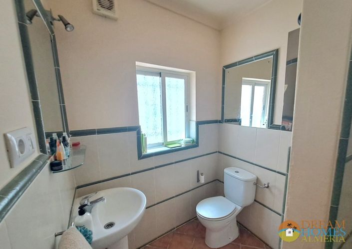 Image No.10-3 Bed Townhouse for sale