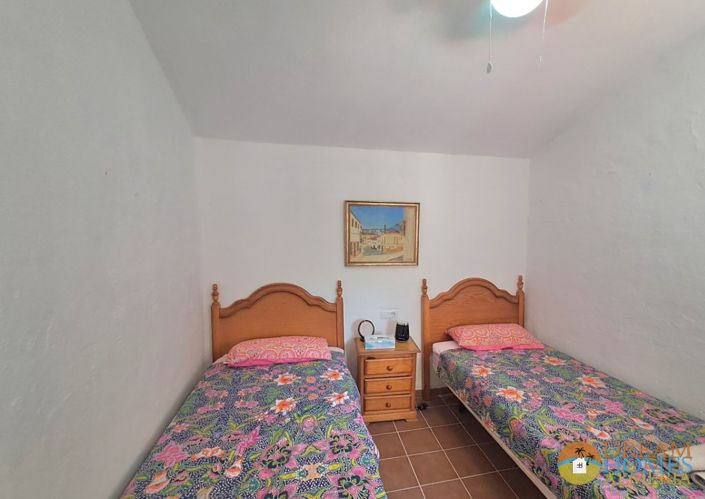 Image No.15-3 Bed Townhouse for sale