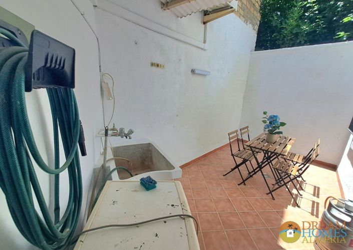 Image No.21-3 Bed Townhouse for sale