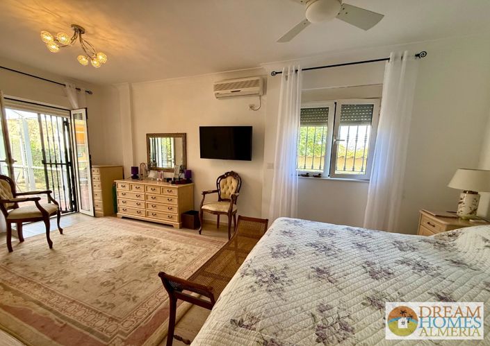 Image No.14-3 Bed Villa for sale