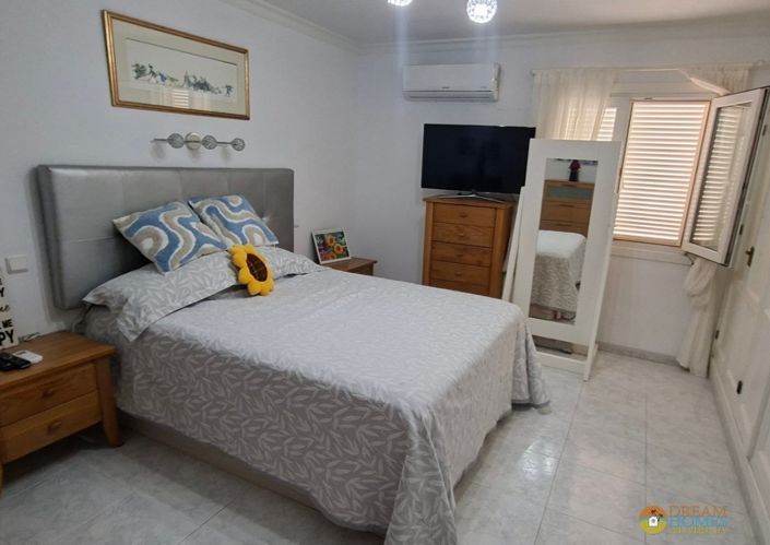 Image No.19-3 Bed Villa for sale