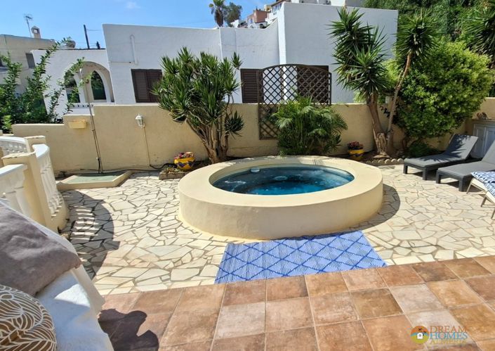 Image No.25-3 Bed Villa for sale