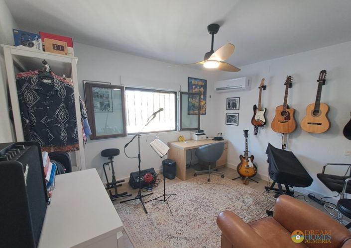 Image No.31-5 Bed Villa for sale