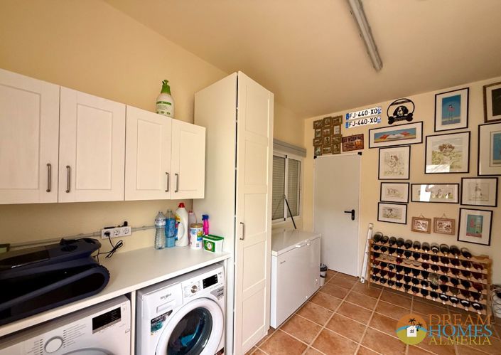 Image No.15-3 Bed Villa for sale