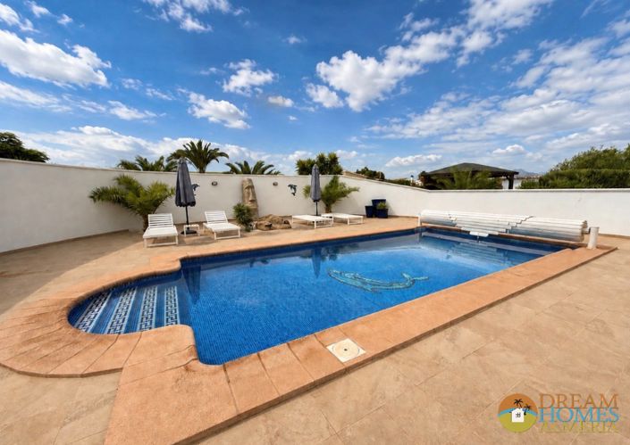 Image No.3-3 Bed Villa for sale