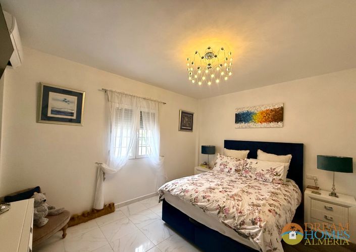 Image No.21-3 Bed Villa for sale
