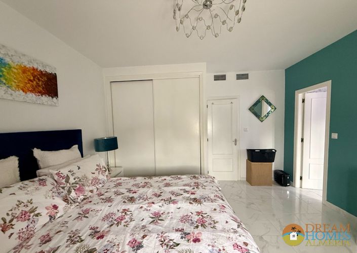 Image No.22-3 Bed Villa for sale