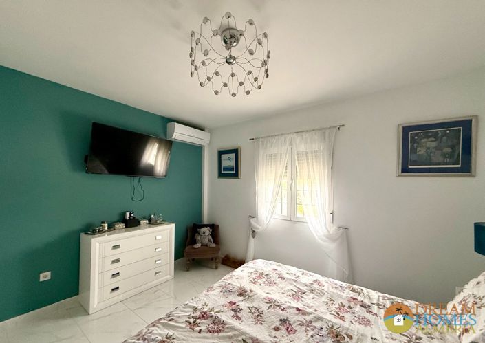Image No.23-3 Bed Villa for sale