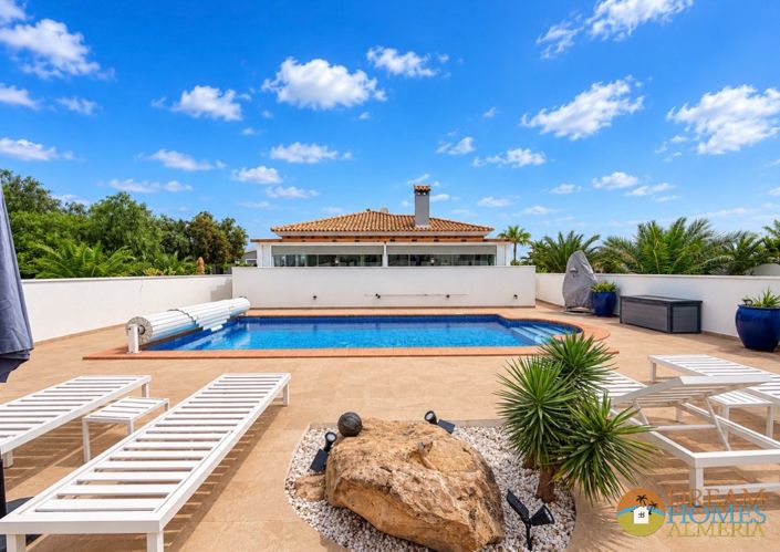 Image No.36-3 Bed Villa for sale
