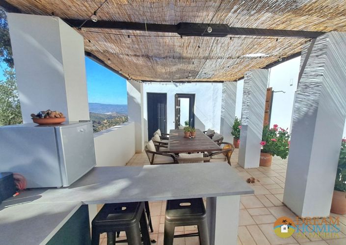 Image No.10-5 Bed Villa / Detached for sale