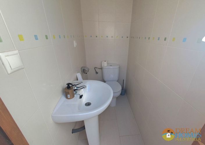 Image No.26-5 Bed Villa / Detached for sale