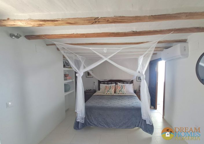 Image No.27-5 Bed Villa / Detached for sale