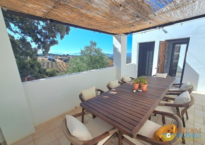 Image No.33-5 Bed Villa / Detached for sale