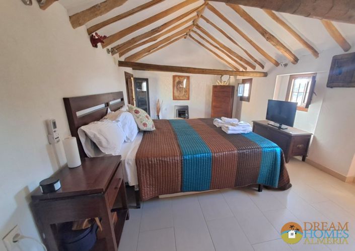 Image No.4-5 Bed Villa / Detached for sale