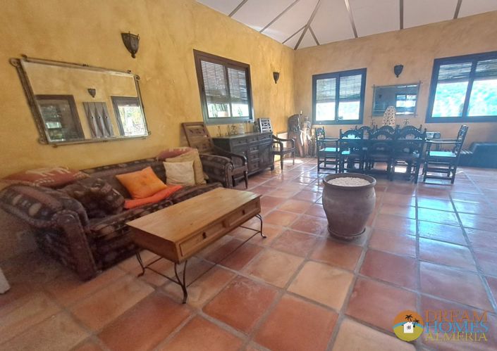 Image No.18-4 Bed Villa / Detached for sale
