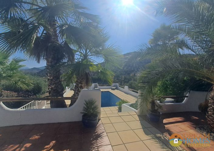 Image No.5-4 Bed Villa / Detached for sale