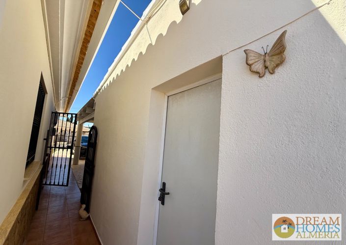 Image No.29-3 Bed Villa for sale
