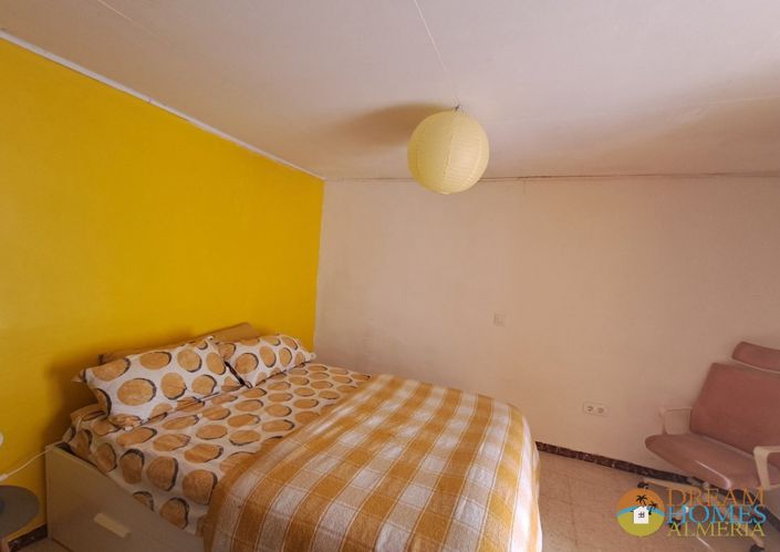 Image No.18-3 Bed Townhouse for sale