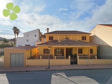 Villa de 5 chambres à vendre à Zurgena