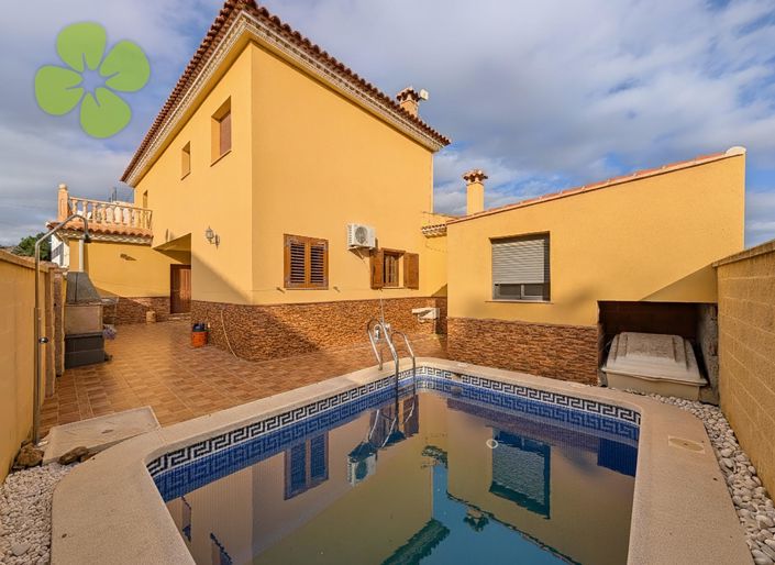 Image No.2-Villa de 5 chambres à vendre à Zurgena