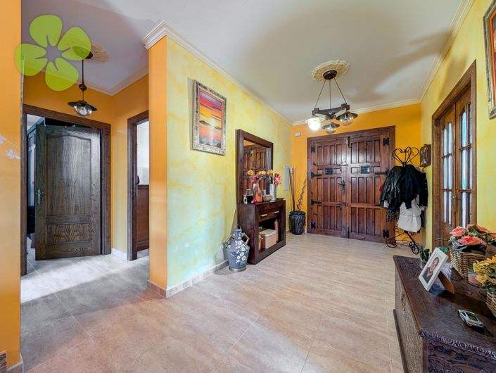 Image No.3-Villa de 5 chambres à vendre à Zurgena