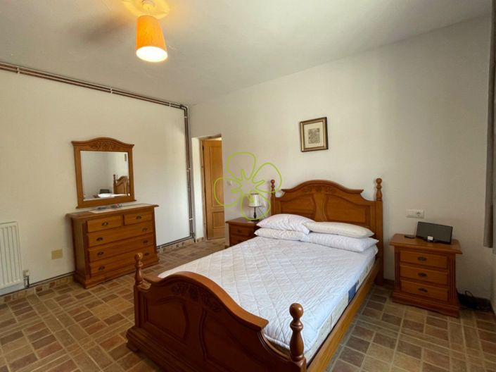 Image No.17-4 Bed Villa for sale