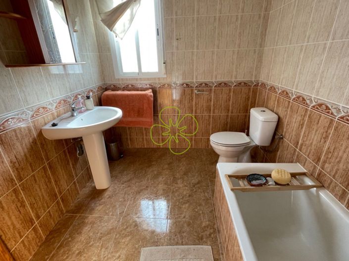 Image No.23-4 Bed Villa for sale