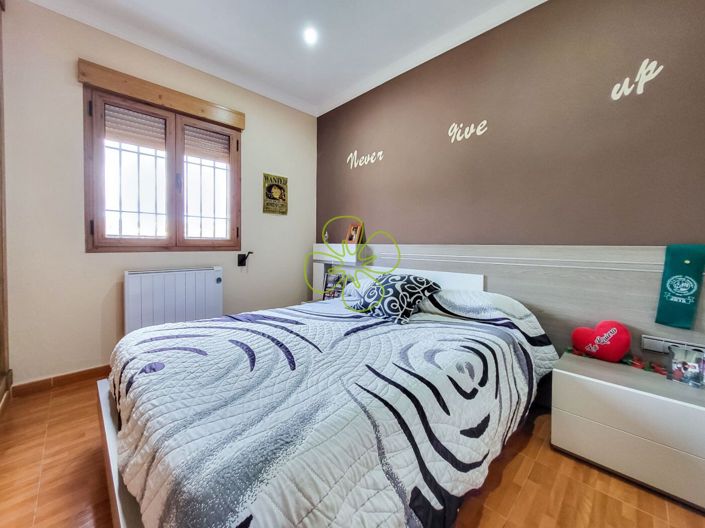 Image No.10-3 Bed Villa for sale