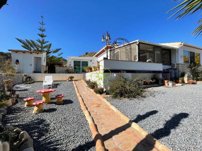 Image No.28-3 Bed Villa for sale