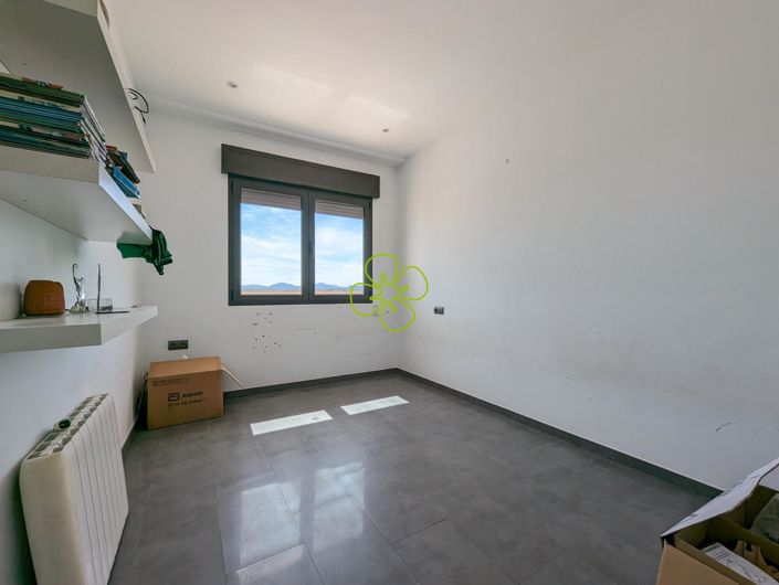 Image No.18-5 Bed Village House for sale