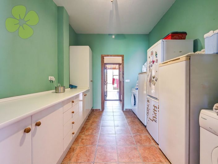 Image No.10-5 Bed Villa for sale