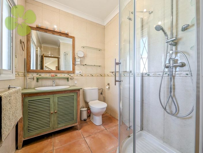 Image No.13-6 Bed Villa for sale