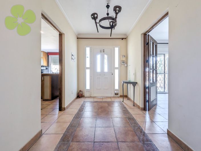 Image No.3-6 Bed Villa for sale