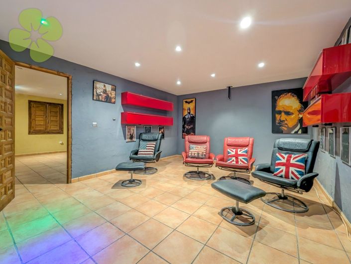 Image No.22-6 Bed Villa for sale