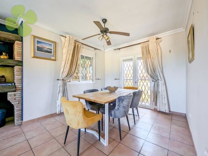 Image No.6-6 Bed Villa for sale