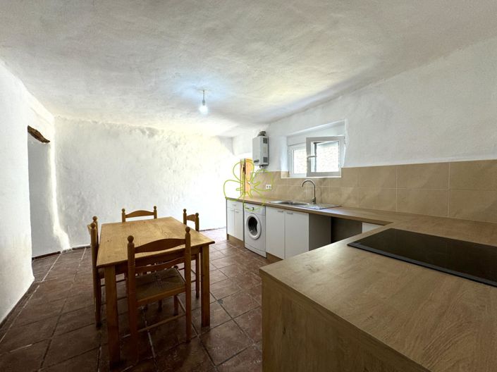 Image No.9-3 Bed Village House for sale