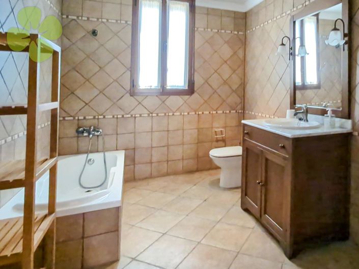 Image No.21-4 Bed Villa for sale