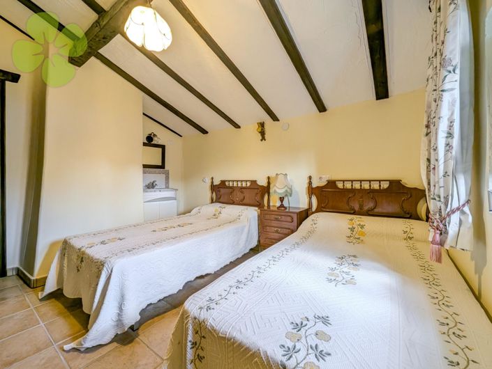 Image No.20-4 Bed Cortijo for sale