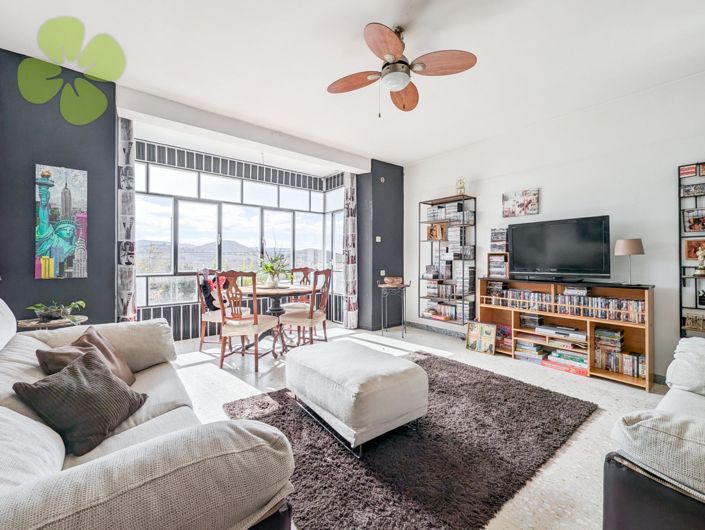 Image No.11-7 Bed Village House for sale