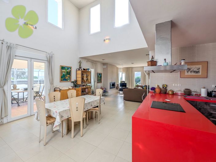 Image No.11-3 Bed Villa for sale