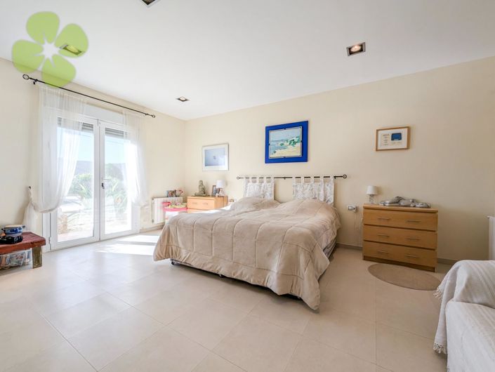 Image No.15-3 Bed Villa for sale