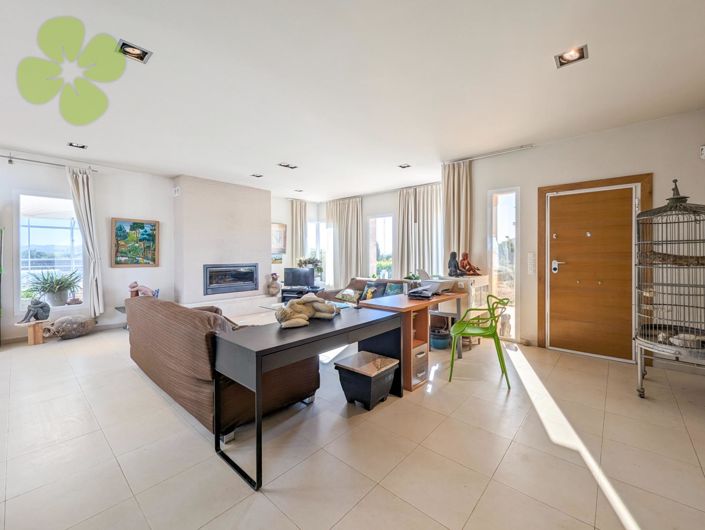 Image No.5-3 Bed Villa for sale