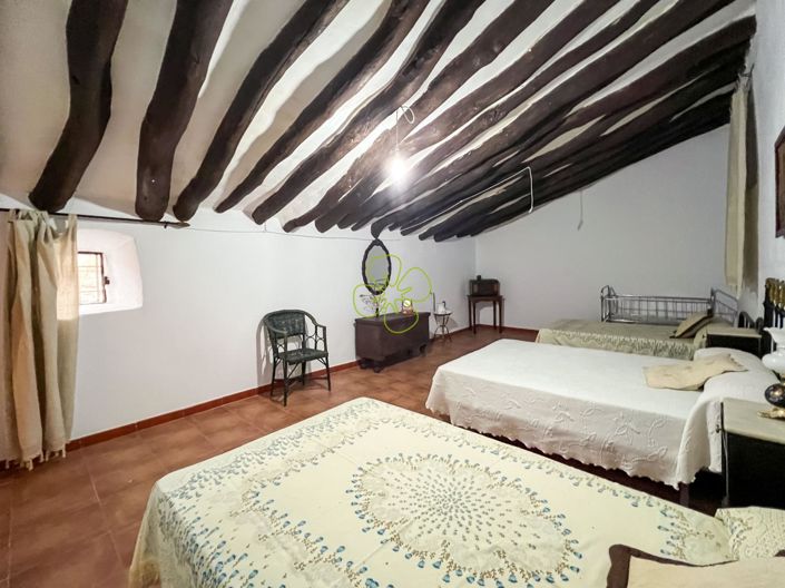 Image No.18-4 Bed Cortijo for sale