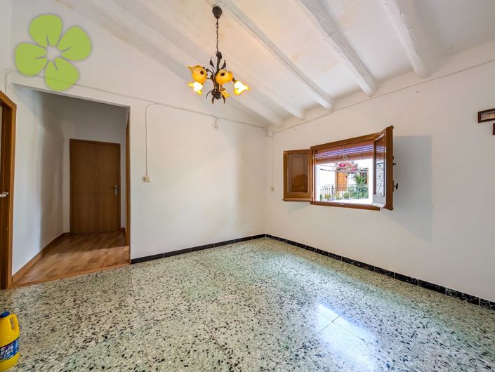 Image No.23-6 Bed Village House for sale