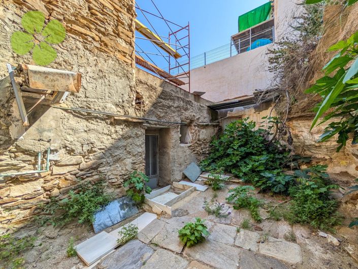 Image No.11-3 Bed Village House for sale