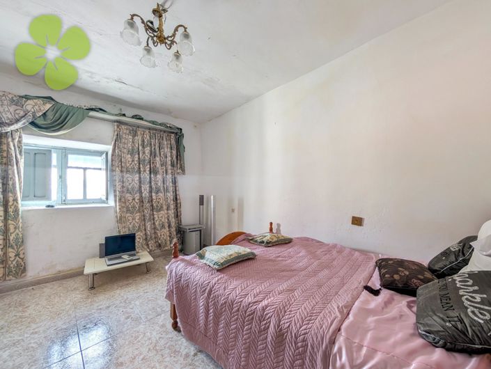 Image No.5-3 Bed Village House for sale