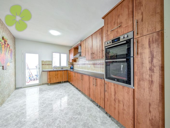 Image No.7-3 Bed Village House for sale