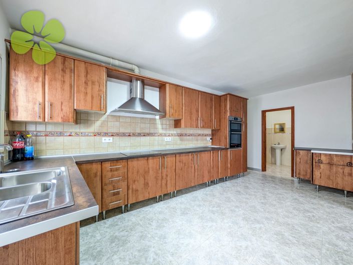 Image No.8-3 Bed Village House for sale