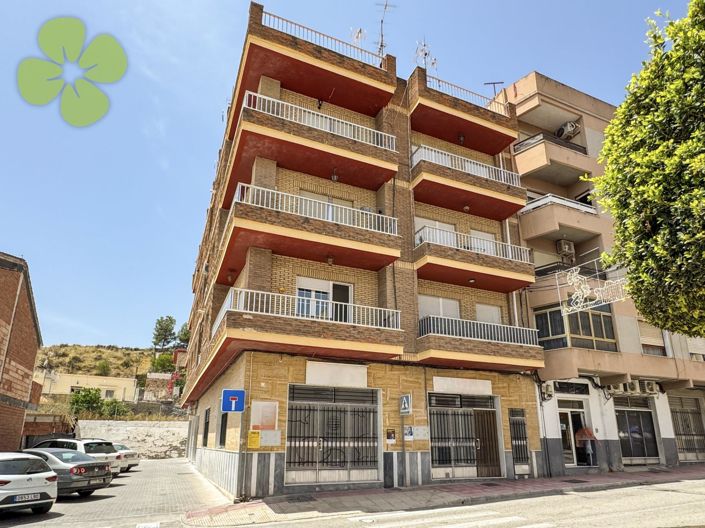 Image No.1-3 Bed Flat for sale